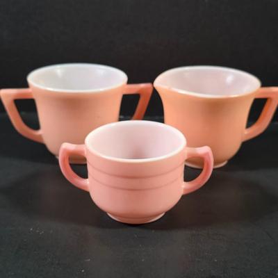 LOT 121: Vintage Hazel Atlas Little Hostess Child Tea Set