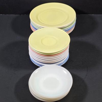 LOT 121: Vintage Hazel Atlas Little Hostess Child Tea Set