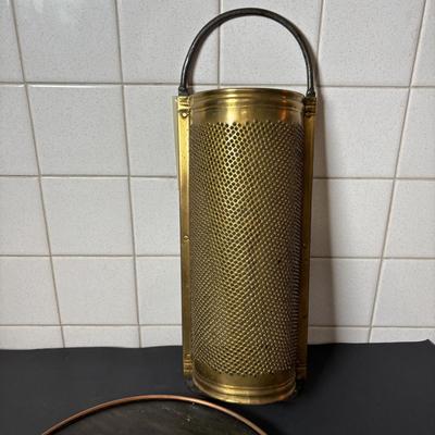 LOT 125: Vintage Primitive Kitchen Ware: Indianapolis Sanitary Slaw/Vegetable Slicer, Large Brass Grater, McCoy Bowl, Stone Serving Tray