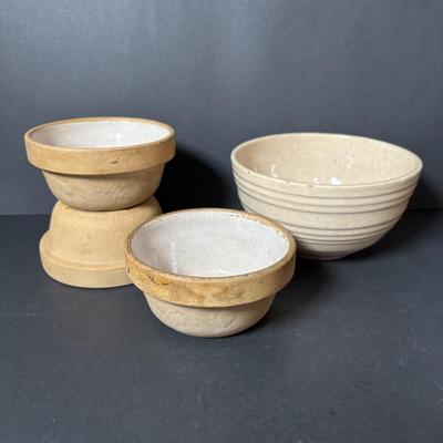 LOT 125: Vintage Primitive Kitchen Ware: Indianapolis Sanitary Slaw/Vegetable Slicer, Large Brass Grater, McCoy Bowl, Stone Serving Tray