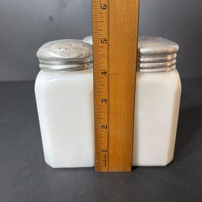 LOT 127: Vintage Milk Glass Shakers (3), Small Cast Irion Corn Stick Pan and Enamel Ware Collection