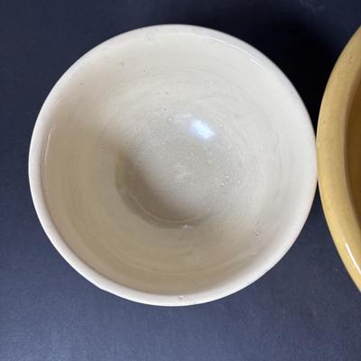 LOT 128: Vintage Pottery Mixing Bowls, Food Chopper & Blender & Hazel Atlas Modern Tone Platonite Sherbert Dishes, Sugar Bowl,...
