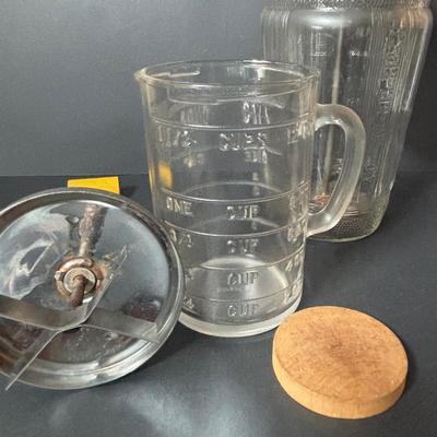 LOT 128: Vintage Pottery Mixing Bowls, Food Chopper & Blender & Hazel Atlas Modern Tone Platonite Sherbert Dishes, Sugar Bowl,...