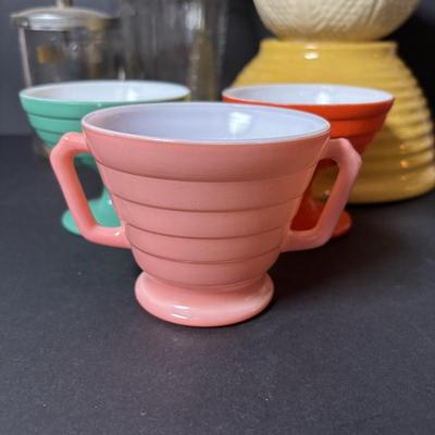 LOT 128: Vintage Pottery Mixing Bowls, Food Chopper & Blender & Hazel Atlas Modern Tone Platonite Sherbert Dishes, Sugar Bowl,...