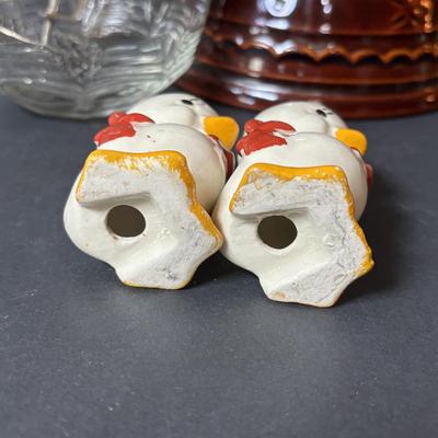 LOT 129: Vintage Pottery Bowls, Little Chicks Salt/Pepper Shakers & Hand Mixers (3)