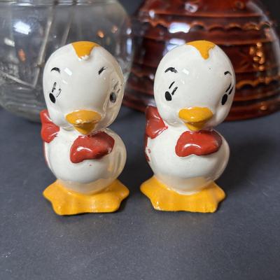 LOT 129: Vintage Pottery Bowls, Little Chicks Salt/Pepper Shakers & Hand Mixers (3)