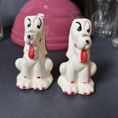 LOT 130 Vintage Hand Mixers and Food Chopper, Shawnee Pluto Salt/Pepper Shakers along with Pottery Bowls