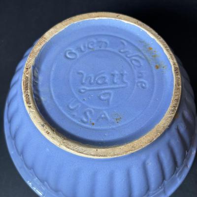 LOT 131: Vintage Watt Blue Mixing Bowl, Wesson Oil Mayonnaises Maker, Food Choppers and Shawnee Flower Pot Salt/Pepper Shakes