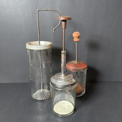 LOT 131: Vintage Watt Blue Mixing Bowl, Wesson Oil Mayonnaises Maker, Food Choppers and Shawnee Flower Pot Salt/Pepper Shakes