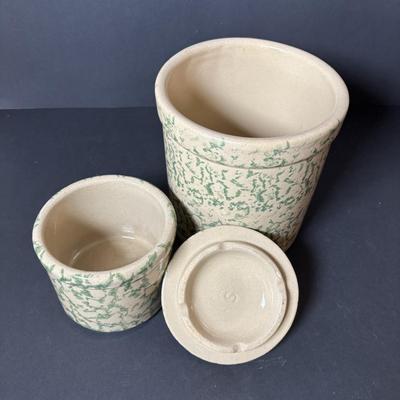 LOT 132: Vintage Spongeware Pottery Collection: Marked R.R.P. Roseville, Stamped R.R.P Roseville, Stamped Robinson Ransbottom Roseville...