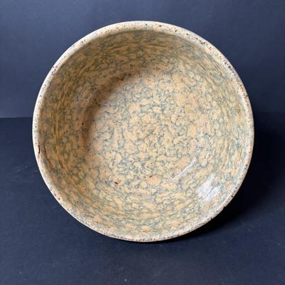 LOT 132: Vintage Spongeware Pottery Collection: Marked R.R.P. Roseville, Stamped R.R.P Roseville, Stamped Robinson Ransbottom Roseville...