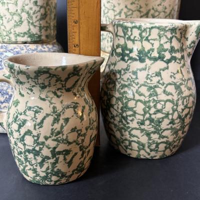 LOT 132: Vintage Spongeware Pottery Collection: Marked R.R.P. Roseville, Stamped R.R.P Roseville, Stamped Robinson Ransbottom Roseville...