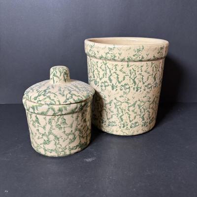 LOT 132: Vintage Spongeware Pottery Collection: Marked R.R.P. Roseville, Stamped R.R.P Roseville, Stamped Robinson Ransbottom Roseville...