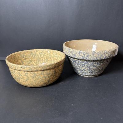 LOT 132: Vintage Spongeware Pottery Collection: Marked R.R.P. Roseville, Stamped R.R.P Roseville, Stamped Robinson Ransbottom Roseville...