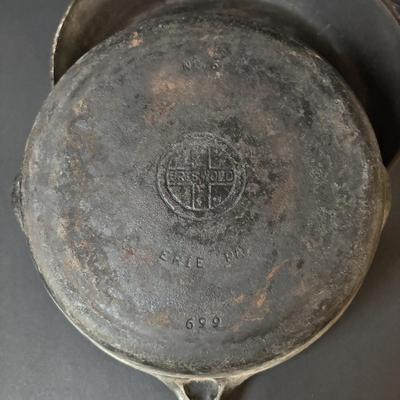 LOT 134: Set of 3 Griswold Cast Iron Pans