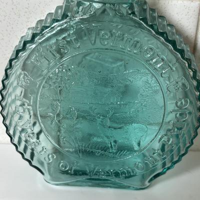 LOT 135: Vietnam Memorial Jaycees Bottles, Millville NJ, First National Bank of Vermont Bank, Clevenger Brothers and Others