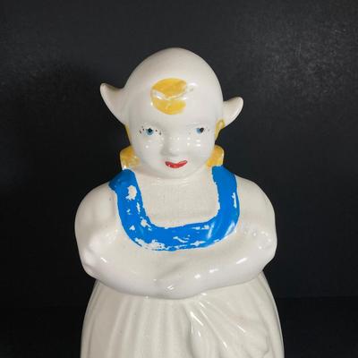 LOT 136: Vintage Shawnee Dutch Girl Cookie Jar