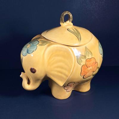 LOT 137: Ceramic Elephant Cookie Jar