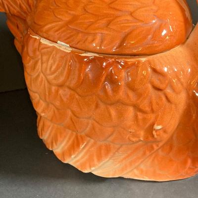 LOT 139: Vintage / Antique Hen Cookie Jar