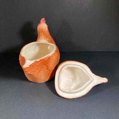 LOT 139: Vintage / Antique Hen Cookie Jar