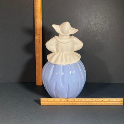 LOT 140: Vintage Dutch Girl Pottery Cookie Jar