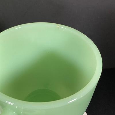 LOT 142: Vintage Fire King Oven Ware Jadeite Cup and Bowl Set