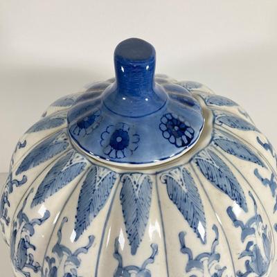 LOT 144: Vintage Blue and White Pumpkin Cookie Jar (Made in China)