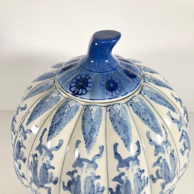 LOT 144: Vintage Blue and White Pumpkin Cookie Jar (Made in China)