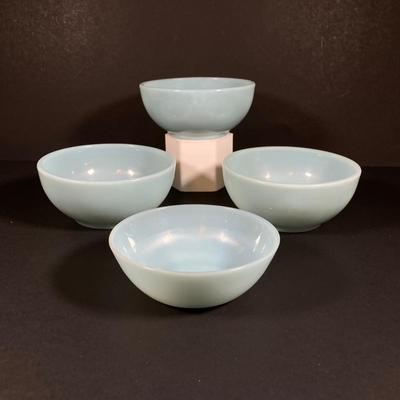 LOT 150: Vintage Fire King Oven Ware Bowl Set