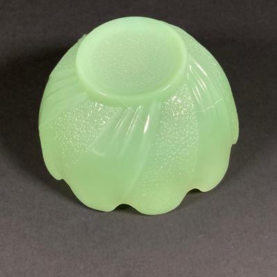 LOT 151: Collection of Assorted Vintage Jadeite (Anchor Hocking and More)