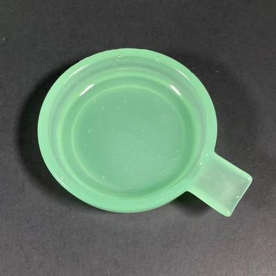 LOT 151: Collection of Assorted Vintage Jadeite (Anchor Hocking and More)