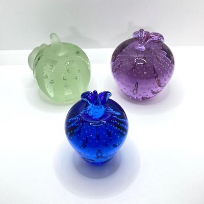 LOT 153: Collection of Vintage Glass Paperweights - Apples and Pumpkin