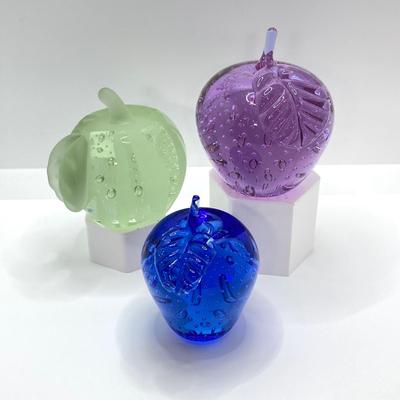 LOT 153: Collection of Vintage Glass Paperweights - Apples and Pumpkin