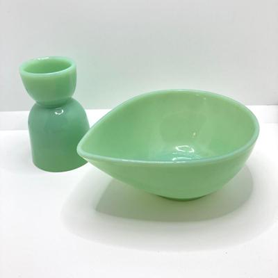 LOT 190: Vintage Jadeite Collection - Tear Drop Bowl, Egg Holder and Fire King Oven Ware Mixing Bowls
