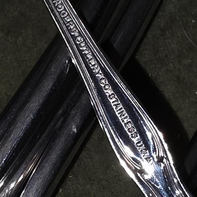 Silverware set in case