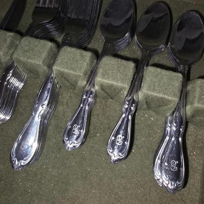 Silverware set in case