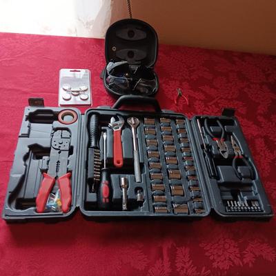 120 PC TOOL KIT, SAFETY GLASSES & NEW ROTARY CUTTING DISCS