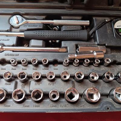 NUMEROUS TOOLS IN A PORTABLE BOX