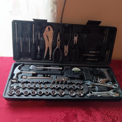 NUMEROUS TOOLS IN A PORTABLE BOX