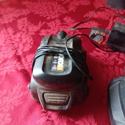 WORX 20V CORDLESS DRILL WITH CHARGER AND 2 BATTERIES. PANAVISE & CASTERS