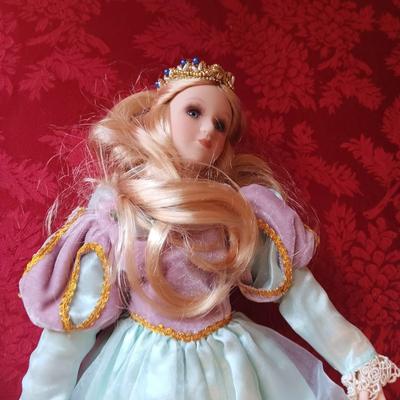 SNOW WHITE AND A FAIRY PRINCESS PORCELAIN DOLLS