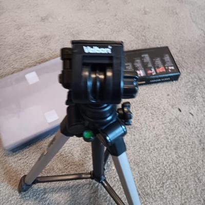 VELBON CX 580 ADJUSTABLE TRIPOD, THICK PAGE PROTECTORS AND GARTH BROOKS ON CD