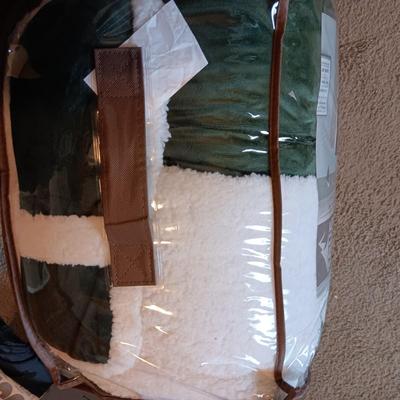 5 PC KING COMFORTER SET (ULTRA MINK TO SHERPA)