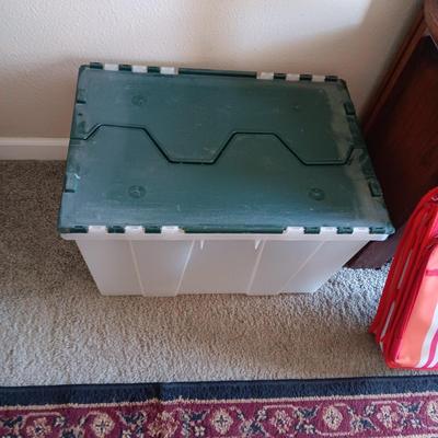 STORAGE TOTE WITH CLAM SHELL LID, GROCERY BAGS AND OTHER CARRY BAGS