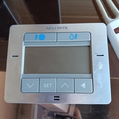 ELECTRICITY USAGE MONITOR, COMPUTER SPEAKERS AND AN ACURITE