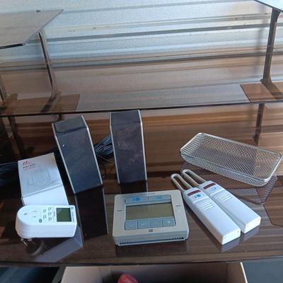 ELECTRICITY USAGE MONITOR, COMPUTER SPEAKERS AND AN ACURITE