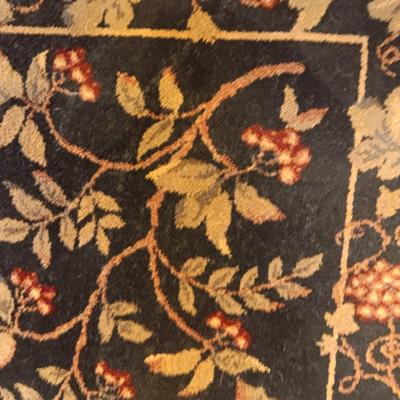 AREA RUG