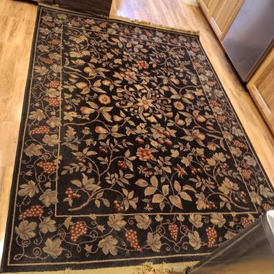 AREA RUG