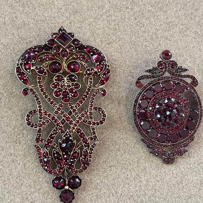Victorian bohemian deep red brooches