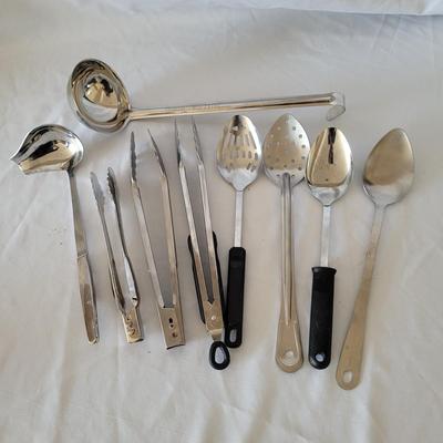 Large Kitchen Utensil Lot (K-EL)